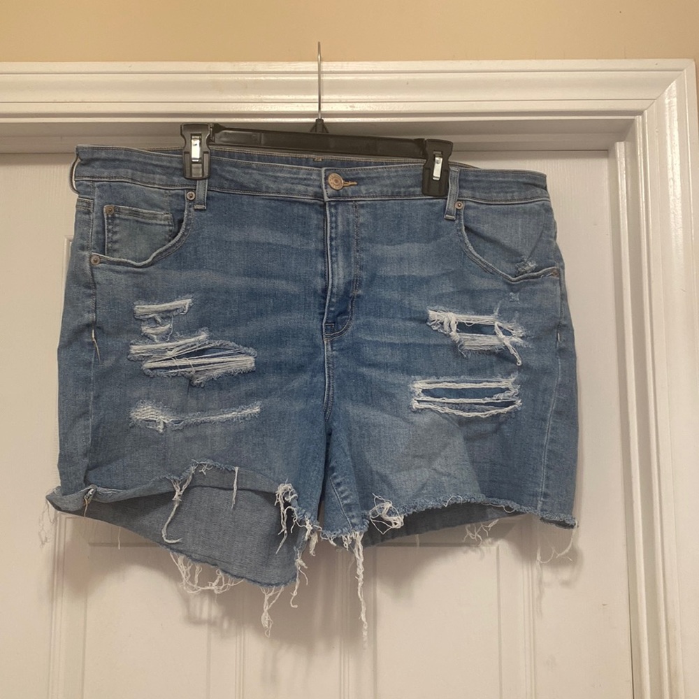 Women’s American Eagle shorts
